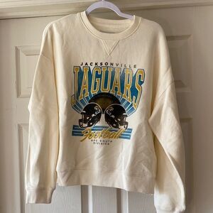 American Eagle Outfitters Cream Jaguars Crewneck Sweatshirt Sz M.  NWOT